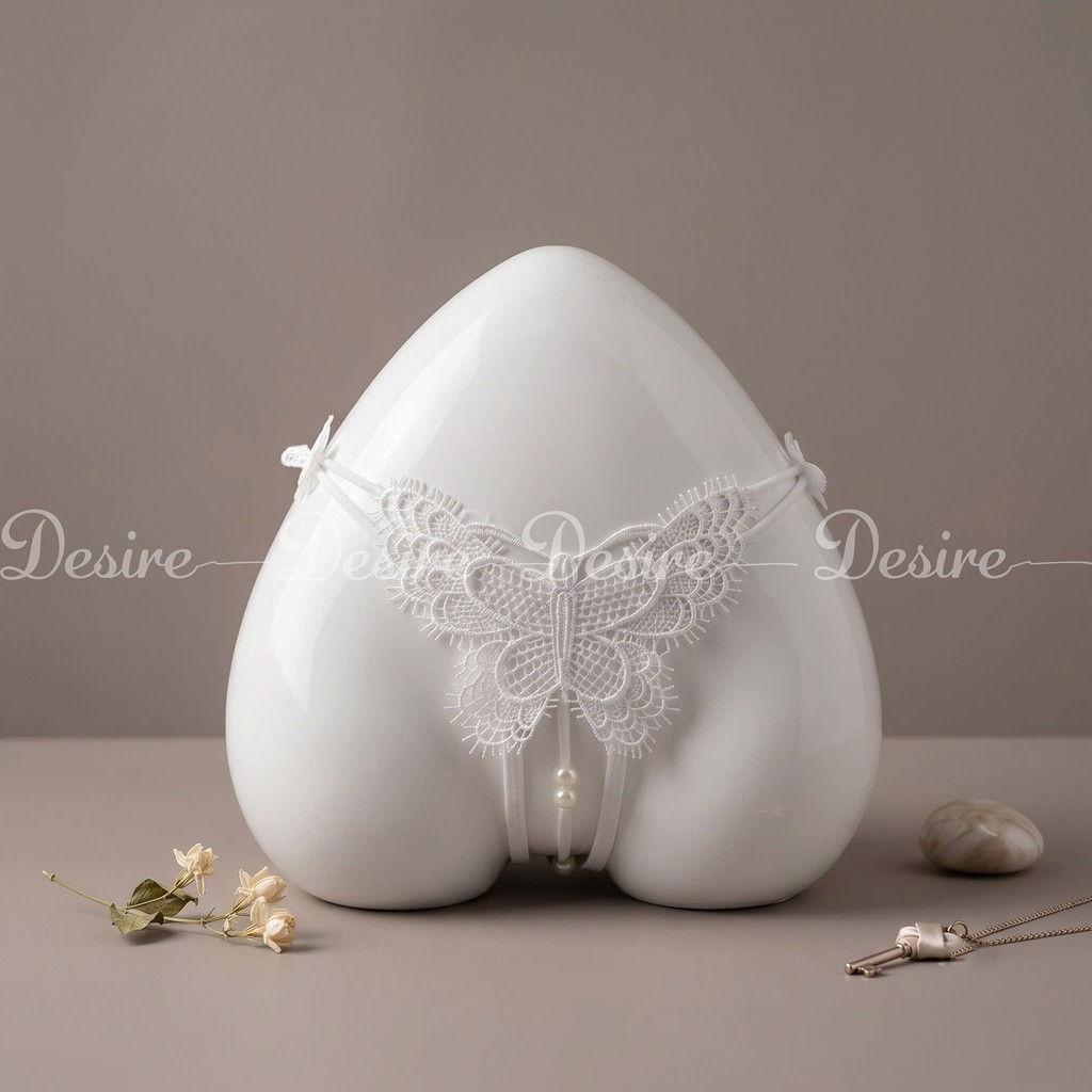 Desire Store, Quần lót ren lọt khe xẻ đáy đính sexy gợi cảm QL-015 image 4 of 11