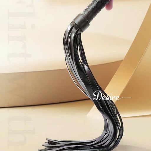 Desire Store, Roi phòng the - Phụ kiện phòng the BDSM - Phụ kiện phòng the DESIRE R-001 (Bedroom Whip – BDSM Bedroom Accessory – DESIRE R-001 Bedroom Accessory) - Roi Ngắn image 8 of 9