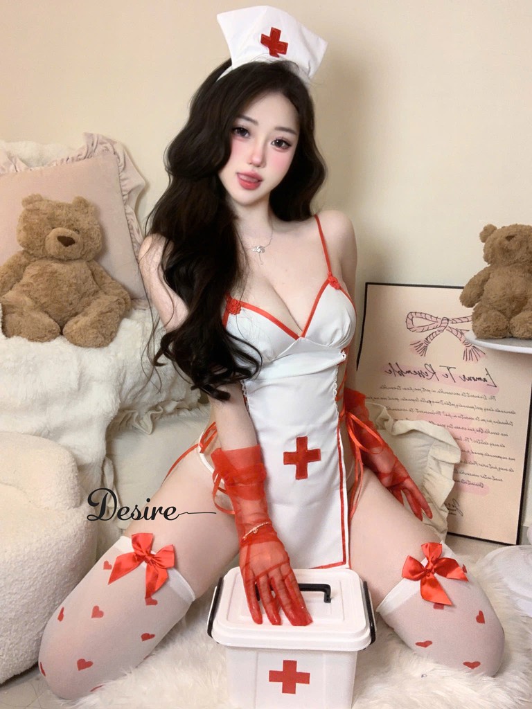 Desire Store, Bộ đồ ngủ Cosplay cô y tá đầy đủ phụ kiện sexy gợi cảm DESIRE VN-2884 image 2 of 10