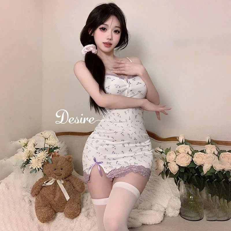 Desire Store, Váy Ngủ Nữ Hai Dây Họa Tiết Hoa Nhí Tím - Chất Thun Co Giãn Mềm Mại Có Mút DESIRE W03 image 4 of 11