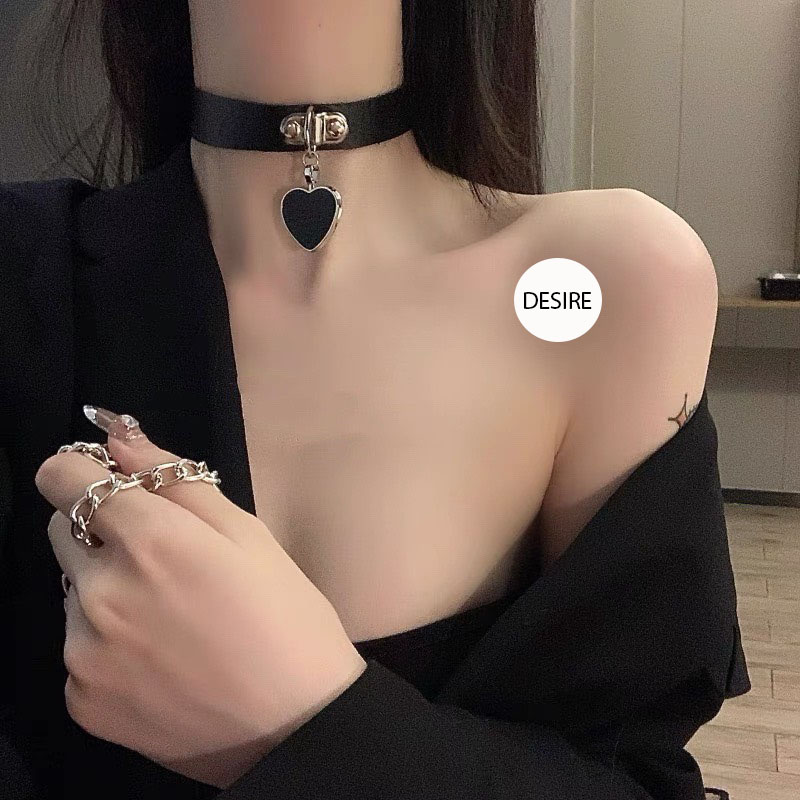 Desire Store, Vòng cổ choker hình trái tim kèm dây xích tình yêu phụ kiện phòng the DESIRE VC-003 image 1 of 9