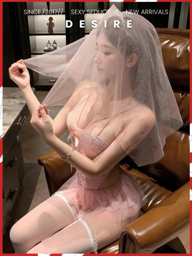 Desire Store, Váy Ngủ Cosplay Cô Dâu Sexy - Bodysuit Ren Khoét Eo Kèm Khăn Voan Vương Miện Cao Cấp DESIRE VN-6606-1 image 2 of 11