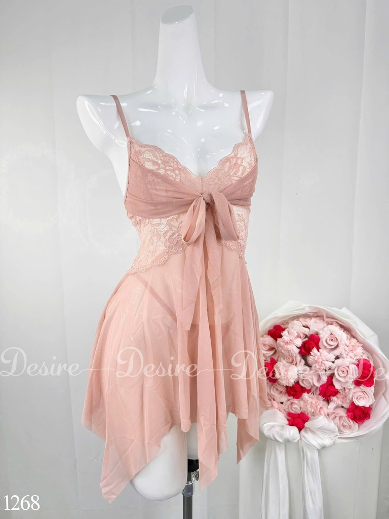 Desire Store, Váy Ngủ Ren Lưới Tà Tách Sành Điệu Tôn Dáng DESIRE-1268 (Stylish, Figure-Flattering Lace and Mesh Slit-Hem Nightgown DESIRE-1268) image 3 of 9