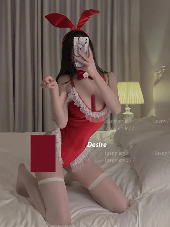 Desire Store, Bộ đồ ngủ liền thân cosplay hoá trang CÔ NÀNG THỎ hàng chính hãng GUIRUO QC loại 1 DESIRE VN-590 image 14 of 20