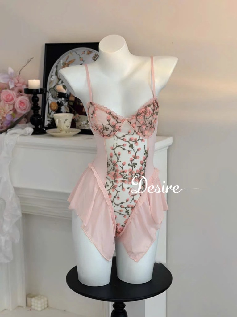 Desire Store, Váy ngủ ren liền thân Bodysuit ren chất mềm mịn DESIRE VN-1130 image 1 of 9