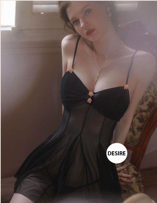 Desire Store, Váy ngủ ren xuyên thấu đính hoa kèm quần chip DESIRE VN-8610 image 4 of 9