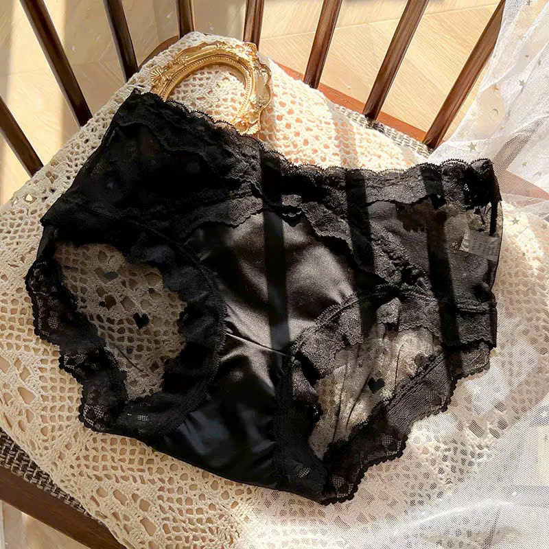 Desire Store, Quần Lót Ren Phối Lụa Cao Cấp – Thiết Kế Viền Ren Trái Tim Điệu Đà DESIRE - 3039 (Premium Silk & Lace Panties with Charming Heart-Patterned Lace Trim DESIRE 3039) - Đen image 9 of 11