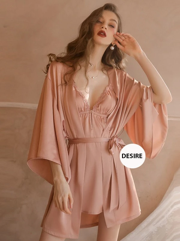 Desire Store, Set Váy ngủ hai dây có mút đệm ngực và áo choàng lụa cao cấp DESIRE VN-1690 image 2 of 28