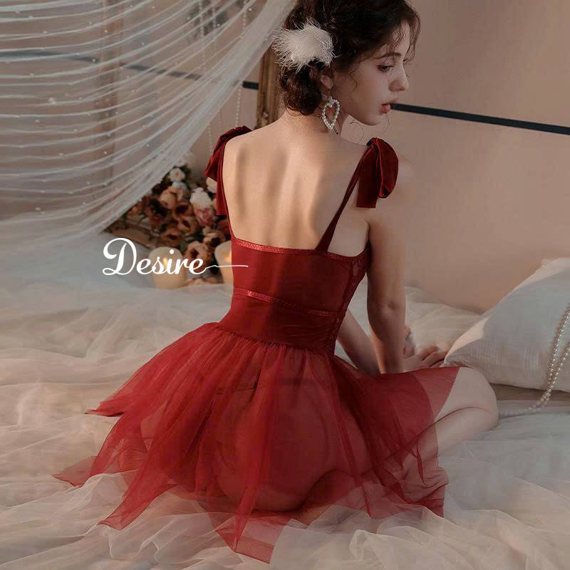 Desire Store, Váy ngủ ren đỏ hai dây cúp ngực sexy kèm quần chip DESIRE- 1059 (Sexy red lace camisole nightdress with matching panties DESIRE-1059) image 6 of 7