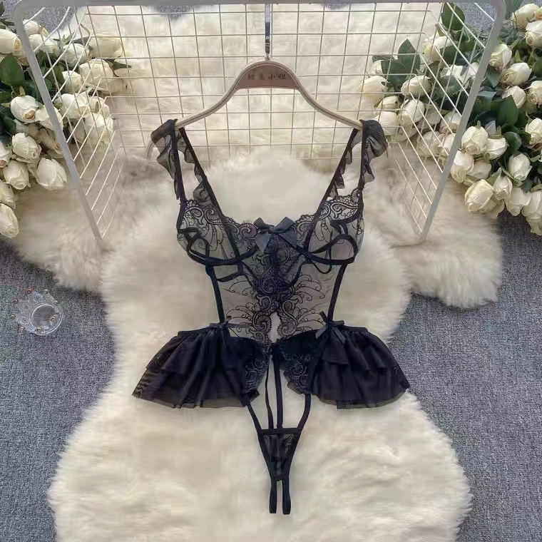 Desire Store, Bộ váy ngủ liền thân Bodysuit chất ren tay áo cánh tiên quần hở đáy sexy gợi cảm VN-8640 - Đen image 8 of 10