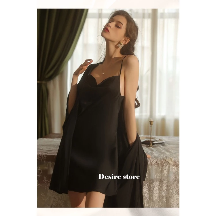 Desire Store, Set Váy ngủ và áo choàng lụa cao cấp cổ đồ gợi cảm kèm áo choàng Desire VN-1910 image 9 of 19