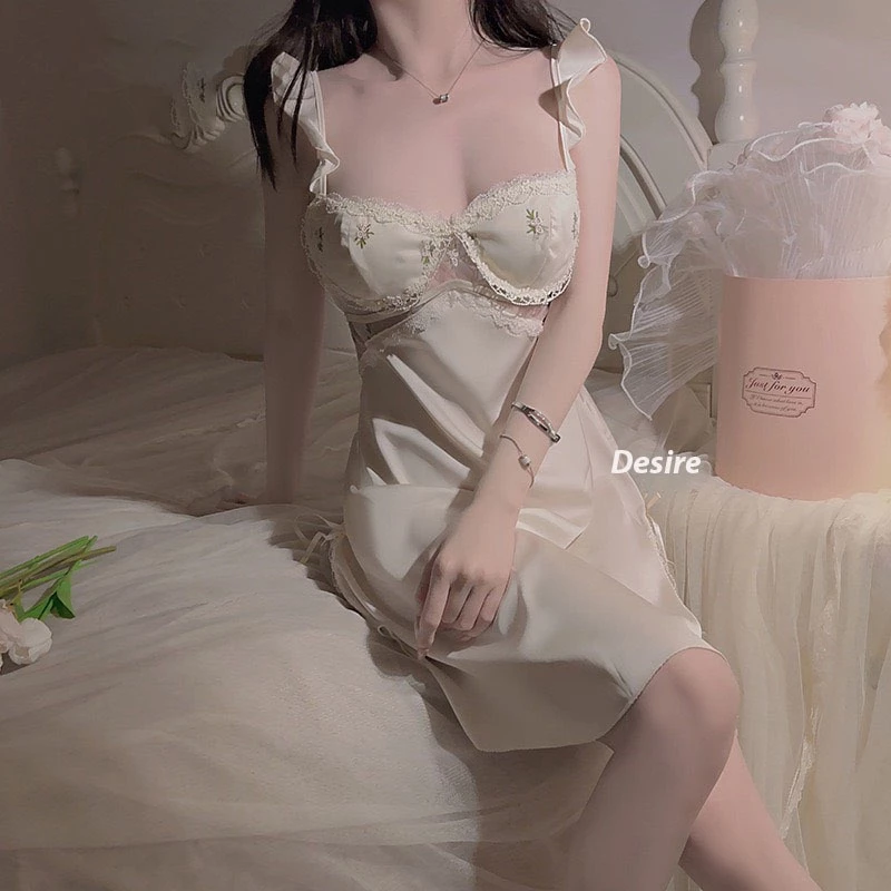Desire Store, Váy ngủ lụa hai dây cánh tiên cao cấp có mút nâng ngực chính hãng Guiruo DESIRE VN-3559 image 8 of 12