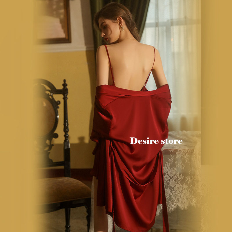 Desire Store, Set Váy ngủ lụa và áo choàng hai dây cổ đổ cao cấp gợi cảm kèm áo choàng Desire VN-1910 image 4 of 10