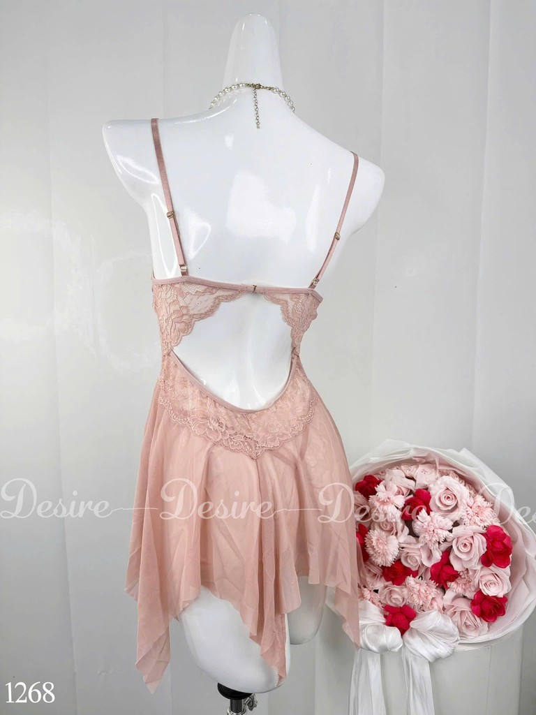 Desire Store, Váy Ngủ Ren Lưới Tà Tách Sành Điệu Tôn Dáng DESIRE-1268 (Stylish, Figure-Flattering Lace and Mesh Slit-Hem Nightgown DESIRE-1268) image 6 of 9