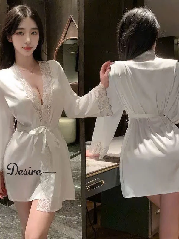 Desire Store, Set áo choàng Ren xuyên thấu Phong cách tiểu thư Sang chảnh gợi cảm DESIRE VN-6171 image 3 of 19