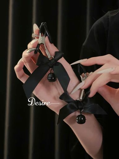 Desire Store, 2080 Kẹp Ti Đính Nơ Chuông Sexy DESIRE – Phụ Kiện Phòng The BDSM - 200.000 ₫