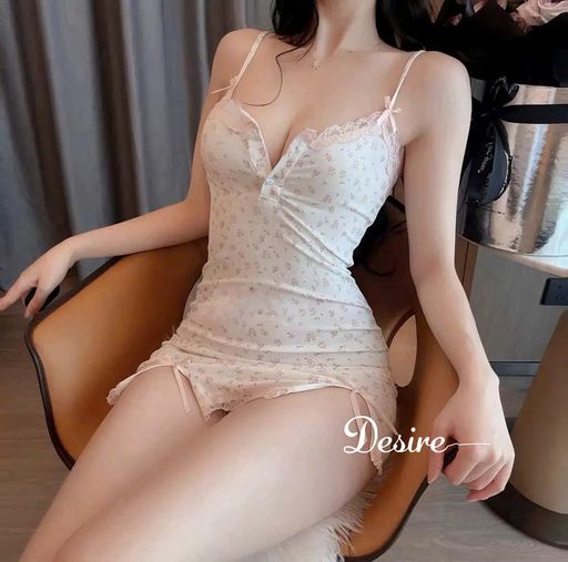 Desire Store, Váy Ngủ Hai Dây Hoa Nhí Phong Cách Sexy Girl - Đầm Ngủ Thun Gân Co Giãn Ôm Body Phối Nơ DESIRE C121 - 250.000 ₫