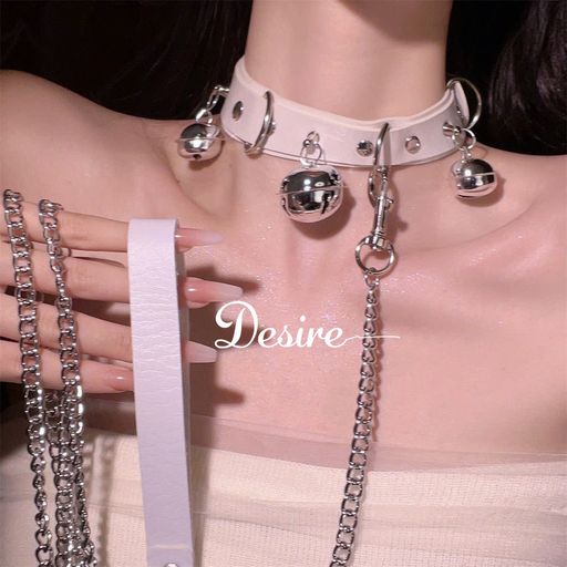 Vòng cổ da PU có chuông kèm xích tình yêu phụ kiện phòng the DESIRE VC-001 Trắng - Available variant