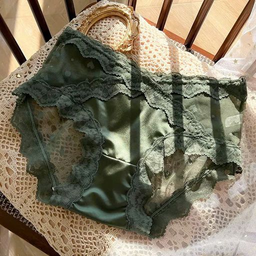 Quần Lót Ren Phối Lụa Cao Cấp – Thiết Kế Viền Ren Trái Tim Điệu Đà DESIRE - 3039 Xanh lá - Available variant