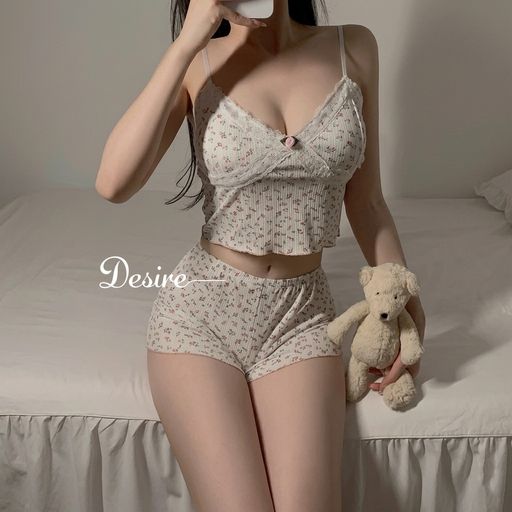 Desire Store, Đồ Bộ Mặc Nhà Hoa Nhí Vintage Hai Dây Viền Ren Sexy - Bộ Đồ Ngủ Nữ Quyến Rũ DESIRE C119 - 250.000 ₫