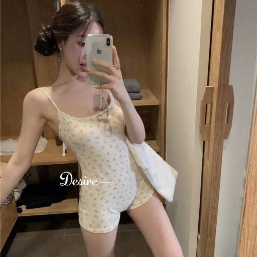Bộ Jumpsuit hoạ tiết hoa nhí chất liệu thun mềm mịn DESIRE VN-808 Trắng hoa CÓ MÚT - Available variant