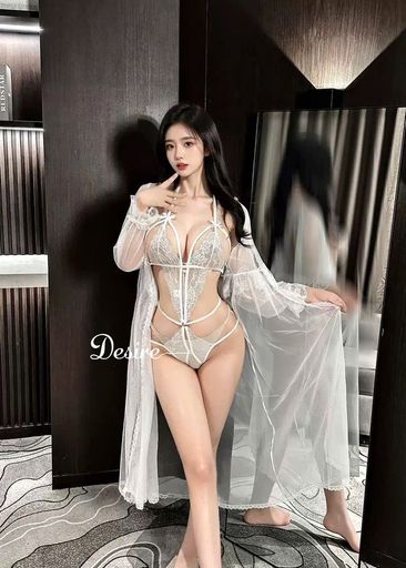 Set Bodysuit và Áo choàng ren xẻ đáy chéo lưng gợi cảm DESIRE VN-8656 Trắng + Choàng 86831 - Available variant
