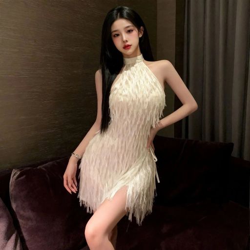 Tùy chọn Màu sắc: Váy trắng kem