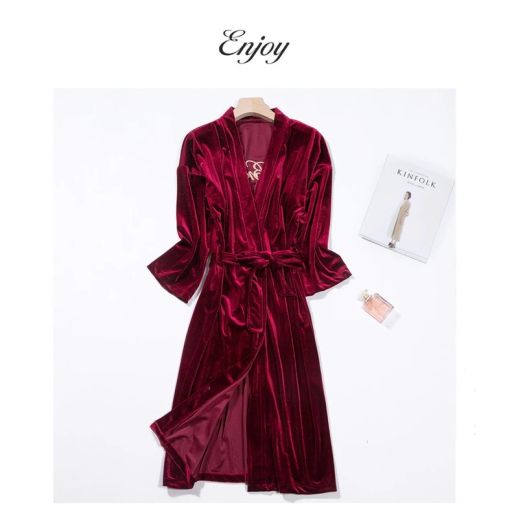 Desire Store, Áo choàng nhung đỏ đô cao cấp thêu chữ Bride VNN-0079 - 285.000 ₫