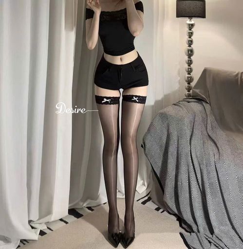 Tùy chọn Màu sắc: Đen không đai